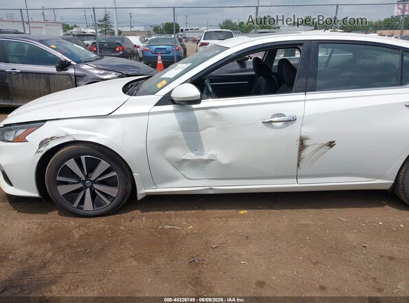 1N4BL4EV9NN399308 2022 NISSAN ALTIMA White Front view