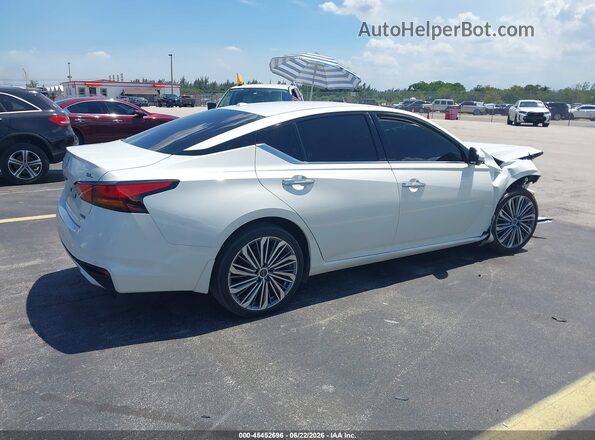 1N4BL4EW9RN382832 2024 NISSAN ALTIMA White Rear right