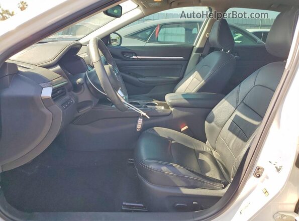 1N4BL4FV5LN301970 2020 NISSAN ALTIMA White Widok wnętrza z przodu