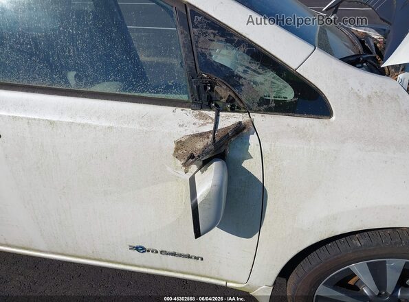 1N4BZ0CP0GC311708 2016 NISSAN LEAF White Widok z przodu
