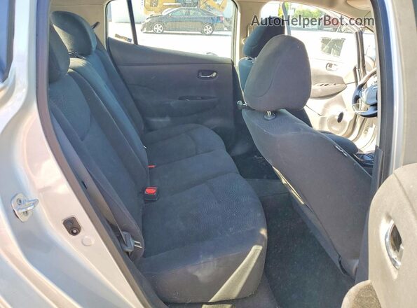 1N4BZ0CP0HC310284 2017 NISSAN LEAF Silver Հետևի նստատեղերի տեսք
