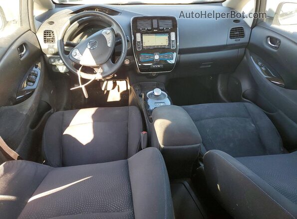 1N4BZ0CP0HC310284 2017 NISSAN LEAF Silver Առջևի վահանակի տեսք
