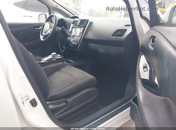1N4BZ0CP3HC304625 2017 NISSAN LEAF White Vista interior delantera