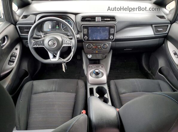 1N4BZ1BPXLC308039 2020 NISSAN LEAF Silver Widok deski rozdzielczej