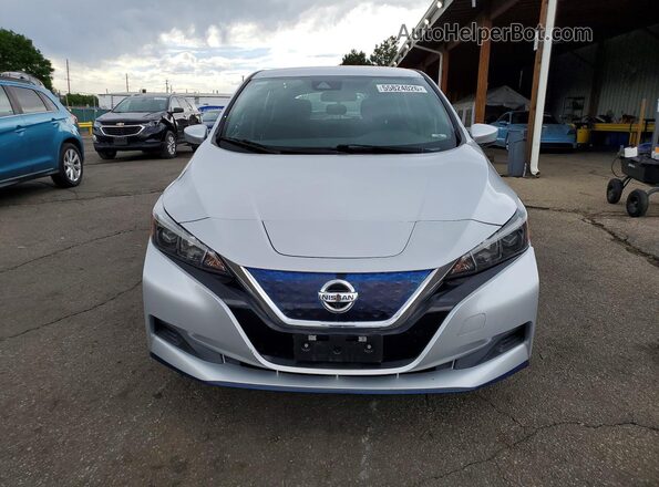 1N4BZ1BPXLC308039 2020 NISSAN LEAF Silver Widok z przodu