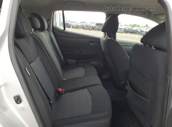 1N4BZ1BPXLC308039 2020 NISSAN LEAF Silver Widok tylnych siedzeń