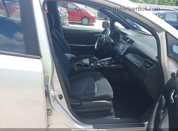 1N4BZ1CP2KC310395 2019 NISSAN LEAF Silver Vista interior delantera