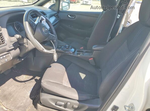 1N4BZ1CP9KC321538 2019 NISSAN LEAF White Front interior view