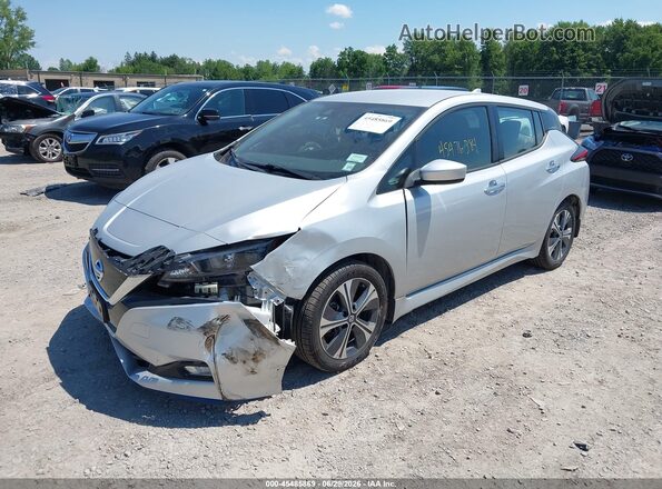 1N4BZ1CVXMC556340 2021 NISSAN LEAF Silver წინა მარცხენა ხედი სამი მეოთხედიდან