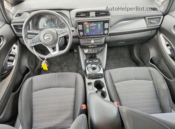 1N4CZ1CV0RC556763 2024 NISSAN LEAF Серый Вид панели приборов