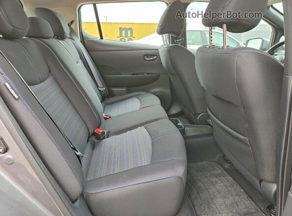 1N4CZ1CV0RC556763 2024 NISSAN LEAF Серый Вид задней части салона