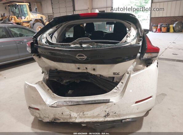 1N4CZ1CV1PC560592 2023 NISSAN LEAF White 