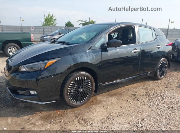 1N4CZ1CV1SC560519 2025 NISSAN LEAF Черный Передняя левая четверть