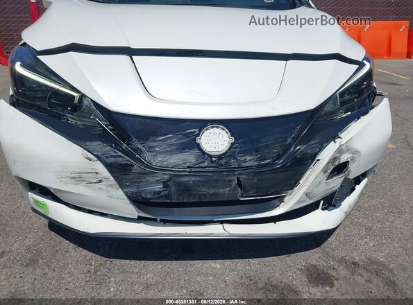 1N4CZ1CV2PC552016 2023 NISSAN LEAF Белый Вид спереди