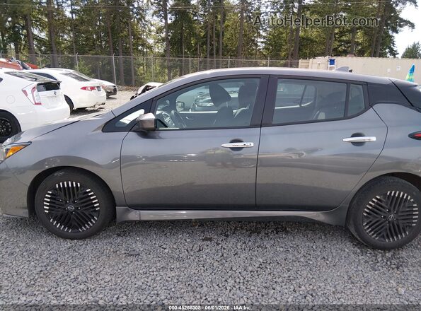 1N4CZ1CV4PC551580 2023 NISSAN LEAF Gray Vista interior de 360 grados