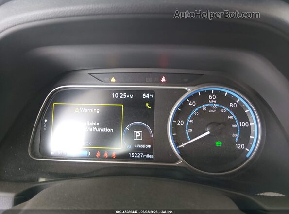 1N4CZ1CV6SC562153 2025 NISSAN LEAF Red Vista de los asientos traseros