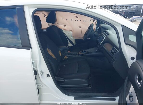 1N4CZ1CV6SC563576 2025 NISSAN LEAF White წინა სალონის ხედი