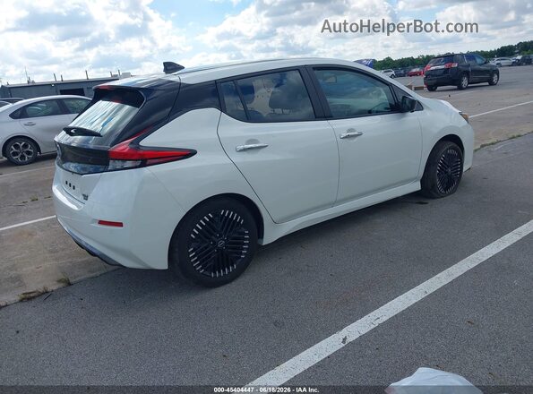 1N4CZ1CV6SC563576 2025 NISSAN LEAF White უკანა მარჯვენა