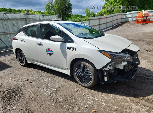1N4CZ1CV6SC563643 2025 NISSAN LEAF Белый Передняя правая четверть