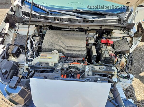 1N4CZ1CV6SC563643 2025 NISSAN LEAF Белый Вид задней части салона