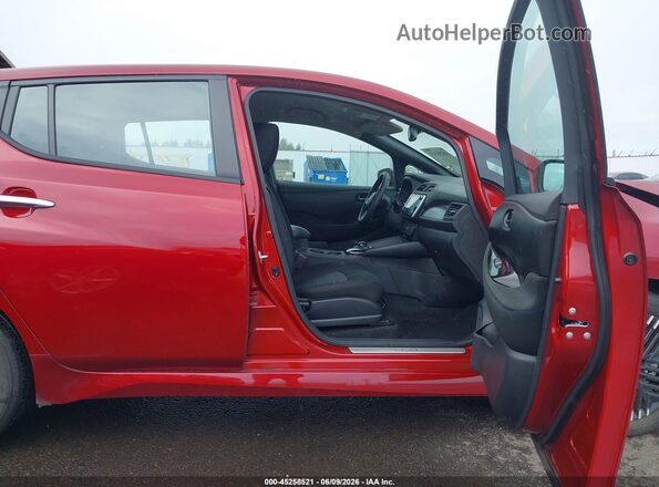 1N4CZ1CV8PC562405 2023 NISSAN LEAF Red Vista interior delantera
