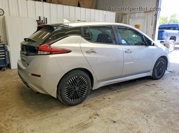 1N4CZ1CV9RC550010 2024 NISSAN LEAF Silver Tył prawy