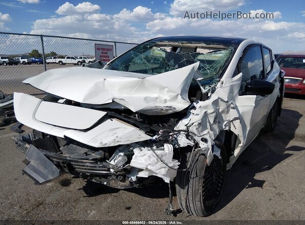1N4CZ1CV9RC554154 2024 NISSAN LEAF White Front view
