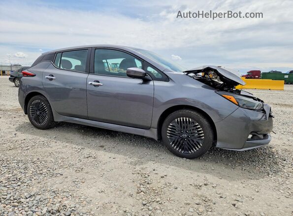 1N4CZ1CV9SC560851 2025 NISSAN LEAF Gray Delantero derecho