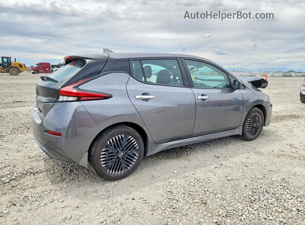 1N4CZ1CV9SC560851 2025 NISSAN LEAF Gray Trasero derecho