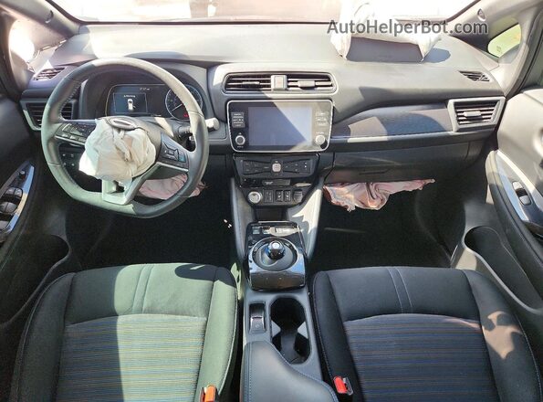 1N4CZ1CVXRC553532 2024 NISSAN LEAF Белый Вид панели приборов