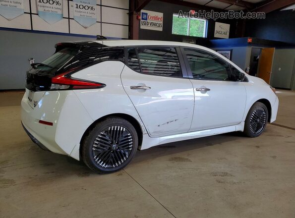 1N4CZ1CVXRC556947 2024 NISSAN LEAF White Задня права чверть