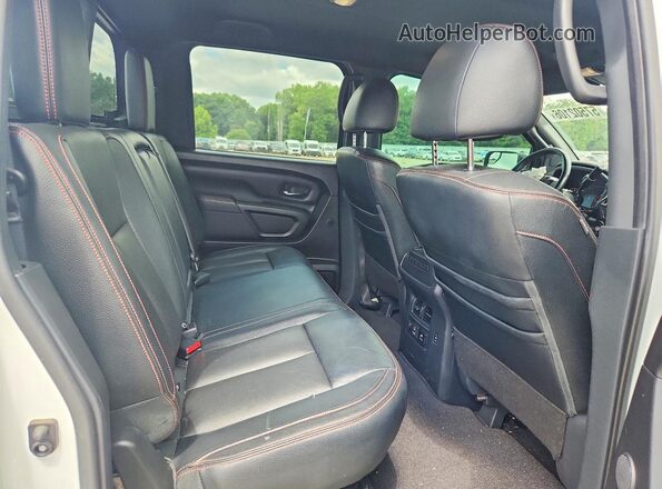 1N6AA1ED4LN511508 2020 NISSAN TITAN White Вид задніх сидінь