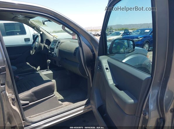 1N6AD0CU3GN784255 2016 NISSAN FRONTIER Серый Вид салона спереди