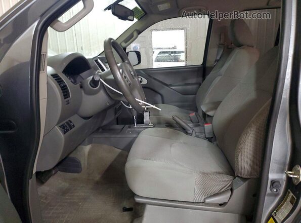 1N6AD0ER3GN777637 2016 NISSAN FRONTIER Gray Front interior view