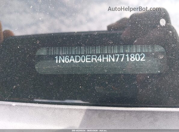 1N6AD0ER4HN771802 2017 NISSAN FRONTIER Черный Вид подкапотного пространства