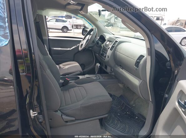 1N6AD0ER4HN771802 2017 NISSAN FRONTIER Черный Вид салона спереди