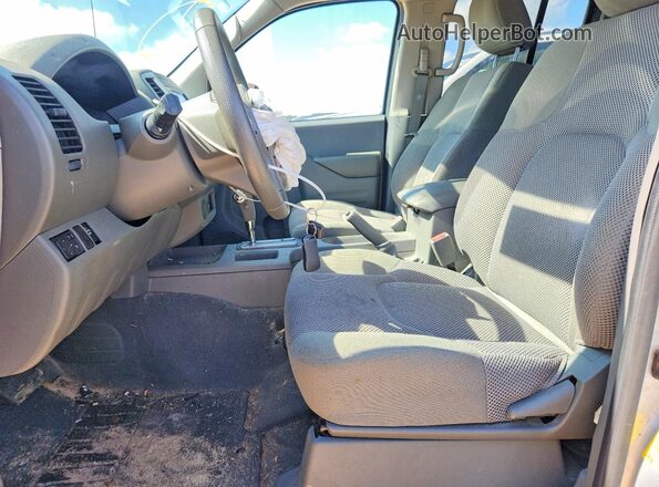 1N6AD0ER4KN768678 2019 NISSAN FRONTIER Серебряный Вид салона спереди