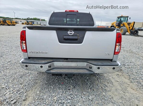 1N6AD0ER7KN706028 2019 NISSAN FRONTIER Silver Rear view