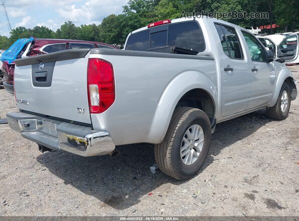 1N6AD0ER9JN733844 2018 NISSAN FRONTIER Silver Tył prawy