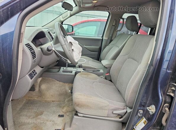 1N6AD0EV0HN748059 2017 NISSAN FRONTIER Синий Вид салона спереди