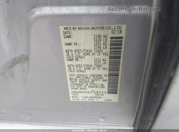 1N6AD0EV6JN739775 2018 NISSAN FRONTIER Silver Widok komory silnika