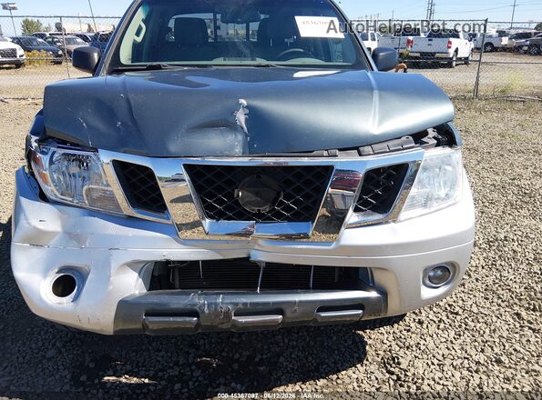 1N6AD0FR2HN734018 2017 NISSAN FRONTIER Silver Front view