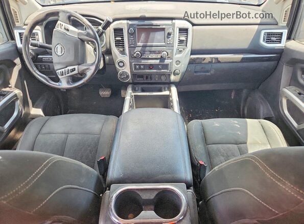 1N6BA1C44HN560982 2017 NISSAN TITAN Blue Առջևի վահանակի տեսք