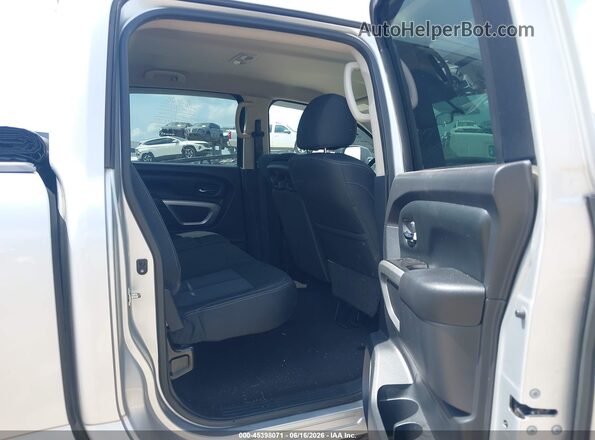 1N6BA1F34HN548964 2017 NISSAN TITAN XD Silver VIN კოდის სტიკერის ხედი