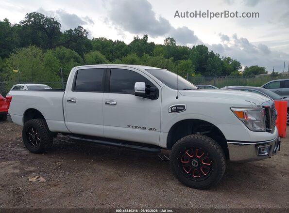 1N6BA1F36HN549226 2017 NISSAN TITAN XD White Widok wnętrza z tyłu