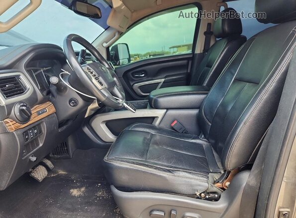 1N6BA1F42GN504243 2016 NISSAN TITAN Gray Front interior view