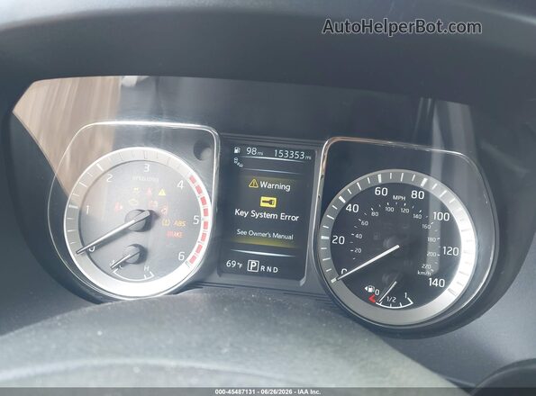 1N6BA1F43JN525660 2018 NISSAN TITAN XD Gray Widok tylnych siedzeń
