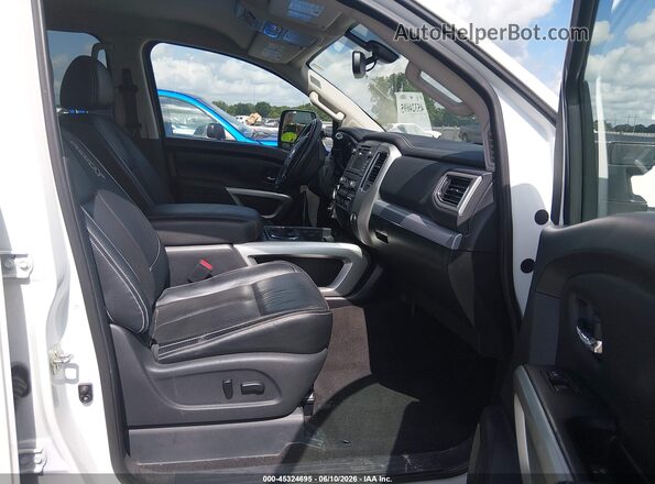 1N6BA1F43KN511095 2019 NISSAN TITAN XD White Vista interior delantera