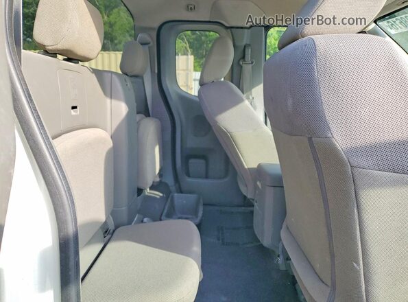 1N6BD0CT4KN719063 2019 NISSAN FRONTIER White Rear seats view