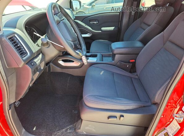1N6ED1CL2NN638683 2022 NISSAN FRONTIER Красный Вид салона спереди